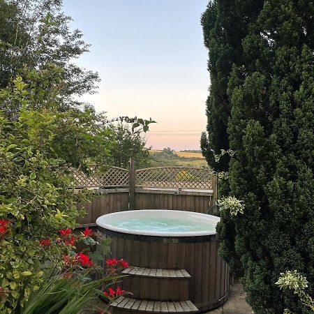 Gorgeous Country Cottage On Outskirts Of Bath With Wood Fired Hot Tub Midford Zewnętrze zdjęcie