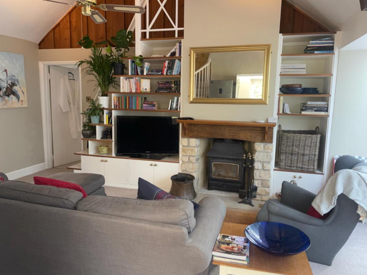 Gorgeous Country Cottage On Outskirts Of Bath With Wood Fired Hot Tub Midford Zewnętrze zdjęcie