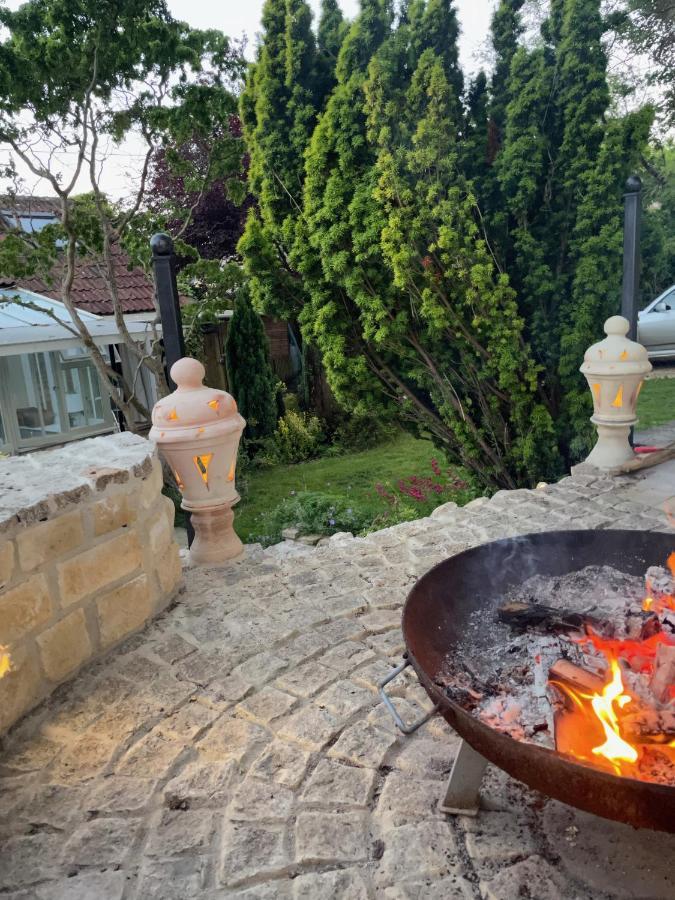 Gorgeous Country Cottage On Outskirts Of Bath With Wood Fired Hot Tub Midford Zewnętrze zdjęcie